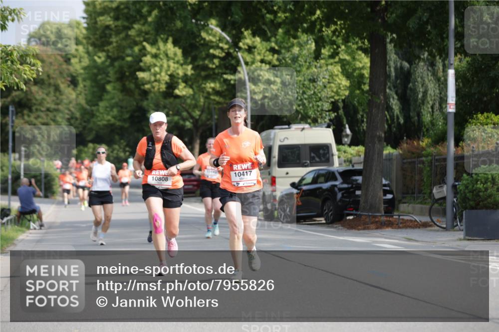 15.06.2025 - REWE Women's Run Jannik Wohlers http://msf.ph/oto/7955826 15.06.2025 08:51:24 Laufen 10443, 10808, 10417 meine-sportfotos.de