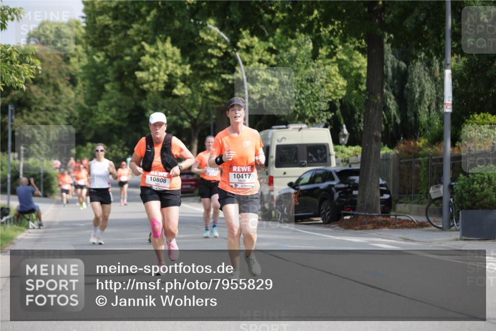15.06.2025 - REWE Women's Run Jannik Wohlers http://msf.ph/oto/7955829 15.06.2025 08:51:24 Laufen 10808, 10417 meine-sportfotos.de