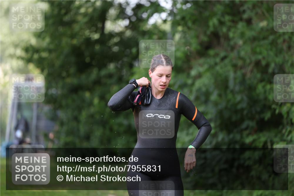 15.06.2025 - 7 Türme Triathlon Michael Strokosch http://msf.ph/oto/7955831 15.06.2025 12:34:01 Schwimmen 418, 603 meine-sportfotos.de