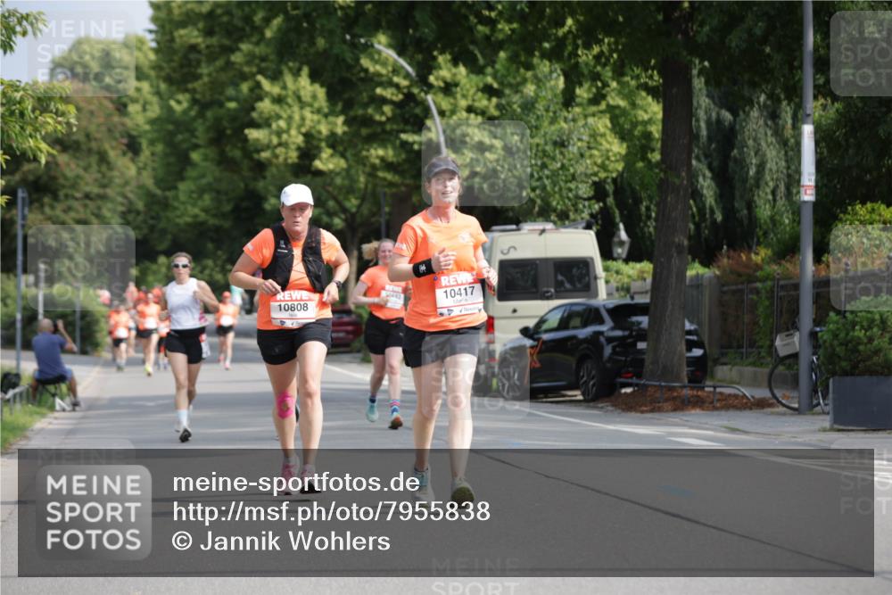 15.06.2025 - REWE Women's Run Jannik Wohlers http://msf.ph/oto/7955838 15.06.2025 08:51:24 Laufen 0443, 10808, 10417 meine-sportfotos.de