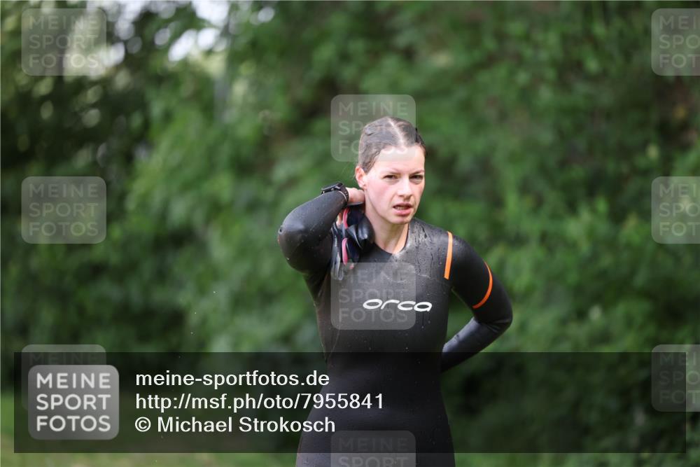 15.06.2025 - 7 Türme Triathlon Michael Strokosch http://msf.ph/oto/7955841 15.06.2025 12:34:01 Schwimmen 418, 603 meine-sportfotos.de