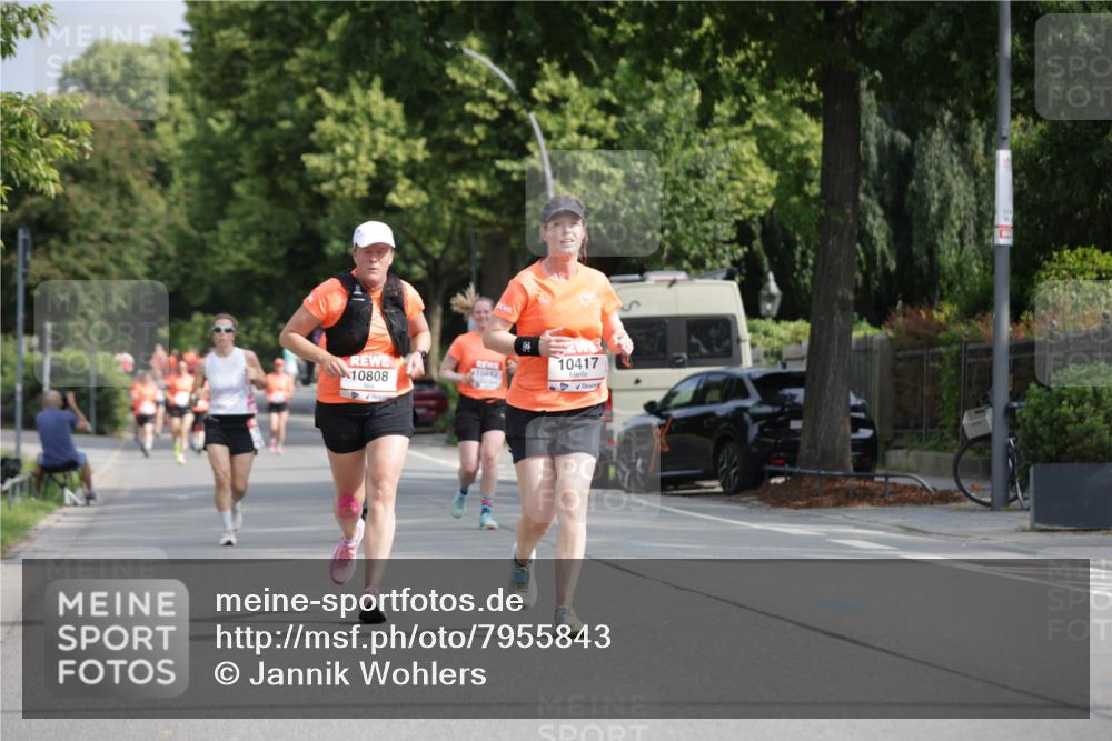 15.06.2025 - REWE Women's Run Jannik Wohlers http://msf.ph/oto/7955843 15.06.2025 08:51:24 Laufen 10443, 10808, 10417 meine-sportfotos.de