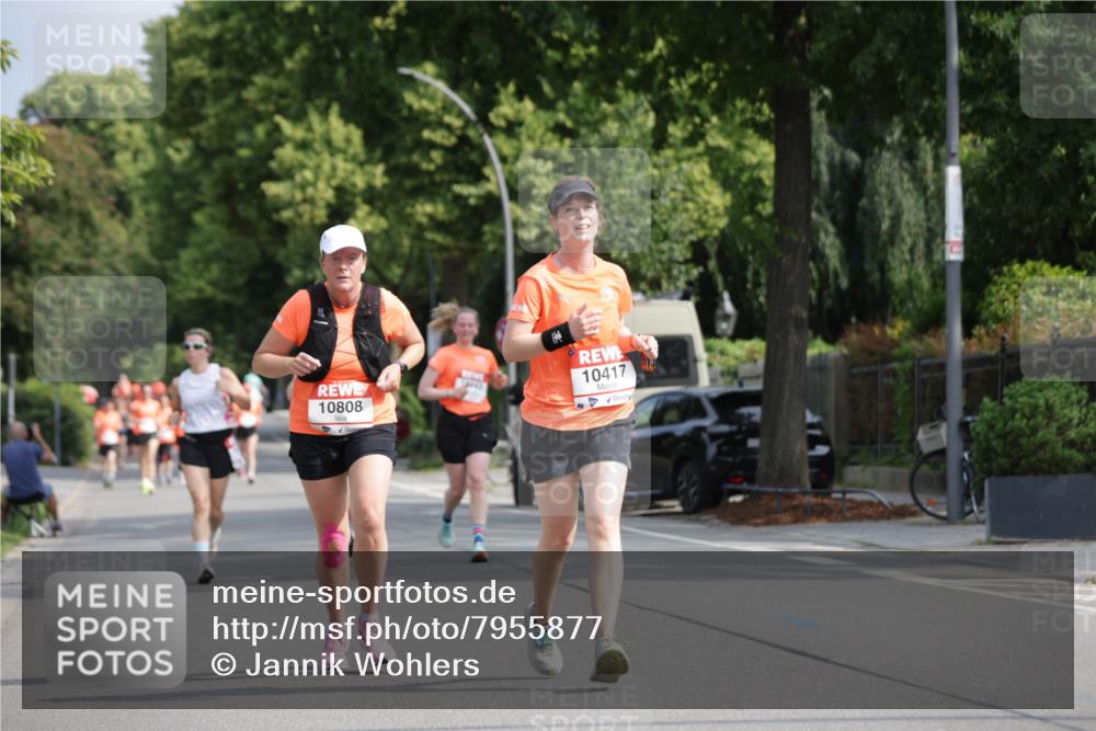 15.06.2025 - REWE Women's Run Jannik Wohlers http://msf.ph/oto/7955877 15.06.2025 08:51:25 Laufen 14443, 10808, 10417 meine-sportfotos.de