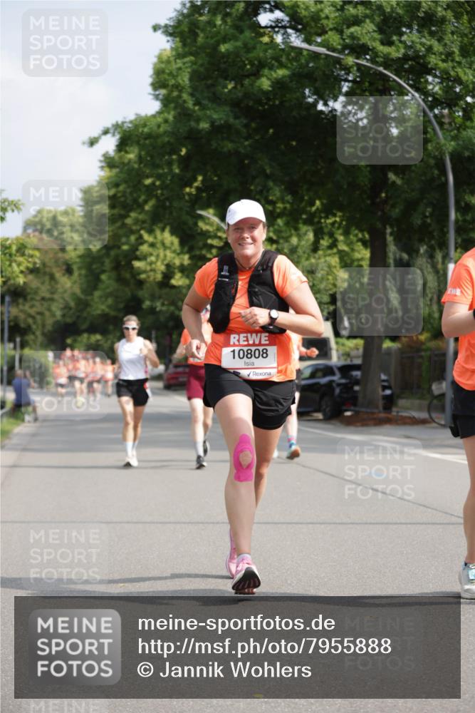 15.06.2025 - REWE Women's Run Jannik Wohlers http://msf.ph/oto/7955888 15.06.2025 08:51:27 Laufen 10808 meine-sportfotos.de