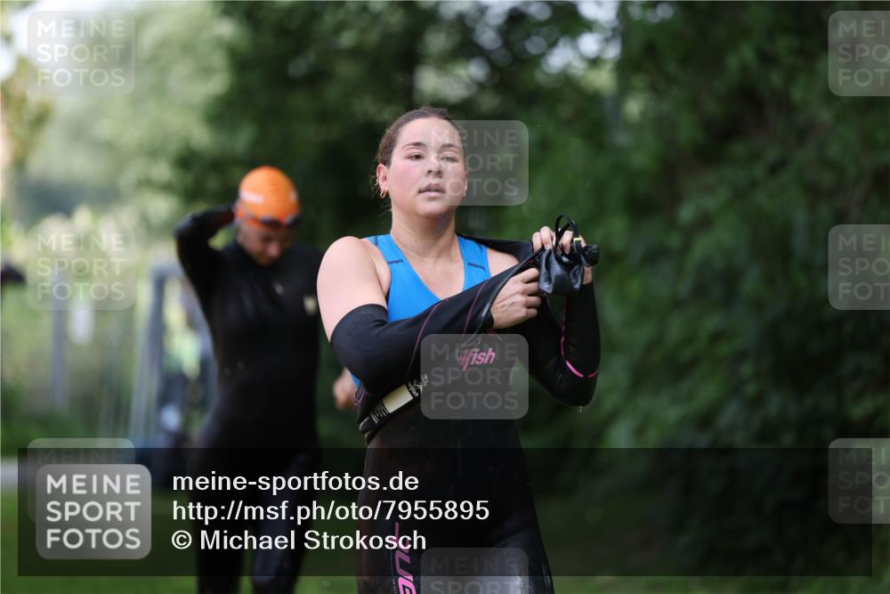 15.06.2025 - 7 Türme Triathlon Michael Strokosch http://msf.ph/oto/7955895 15.06.2025 12:34:31 Schwimmen 352, 359, 403, 482, 535, 547, 576 meine-sportfotos.de