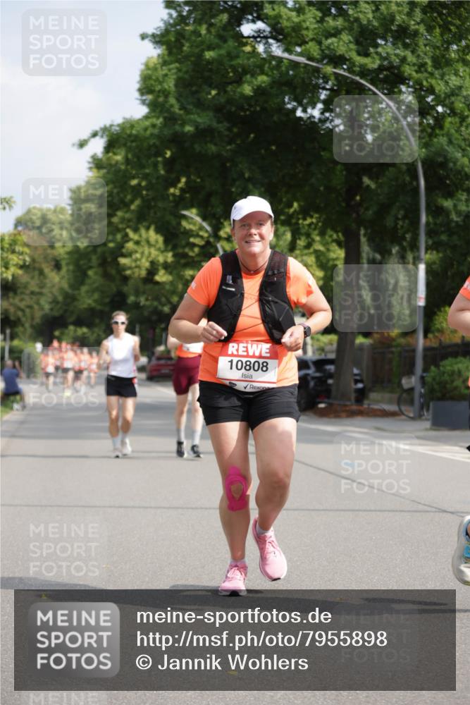 15.06.2025 - REWE Women's Run Jannik Wohlers http://msf.ph/oto/7955898 15.06.2025 08:51:27 Laufen 10808 meine-sportfotos.de