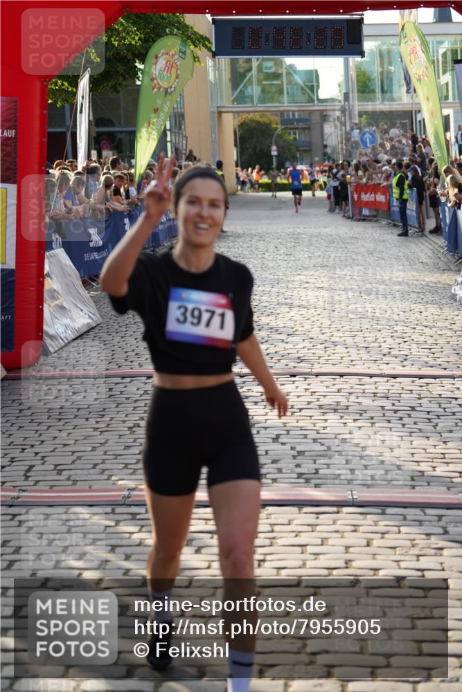 13.06.2025 - Holstenköstenlauf Felixshl http://msf.ph/oto/7955905 13.06.2025 19:46:27 Laufen 3971 meine-sportfotos.de