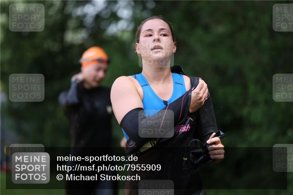 15.06.2025 - 7 Türme Triathlon Michael Strokosch http://msf.ph/oto/7955909 15.06.2025 12:34:32 Schwimmen 352, 359, 403, 482, 535, 547, 576 meine-sportfotos.de