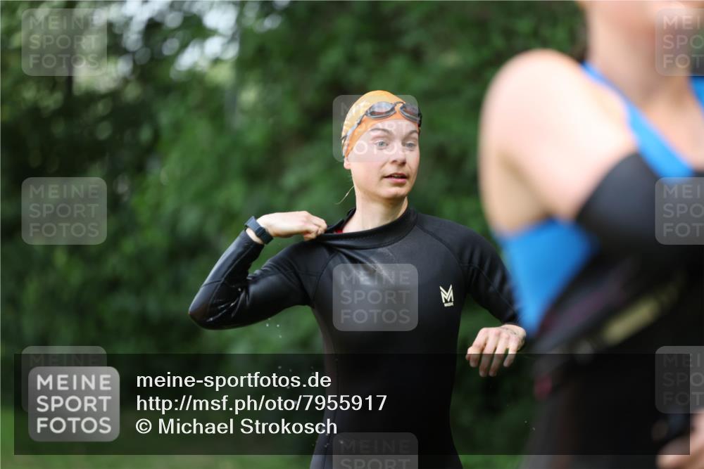 15.06.2025 - 7 Türme Triathlon Michael Strokosch http://msf.ph/oto/7955917 15.06.2025 12:34:33 Schwimmen 352, 359, 403, 482, 535, 547, 576 meine-sportfotos.de