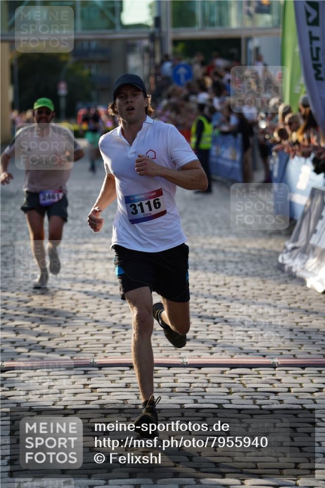 13.06.2025 - Holstenköstenlauf Felixshl http://msf.ph/oto/7955940 13.06.2025 19:46:42 Laufen 2461, 2568, 3116, 3706 meine-sportfotos.de