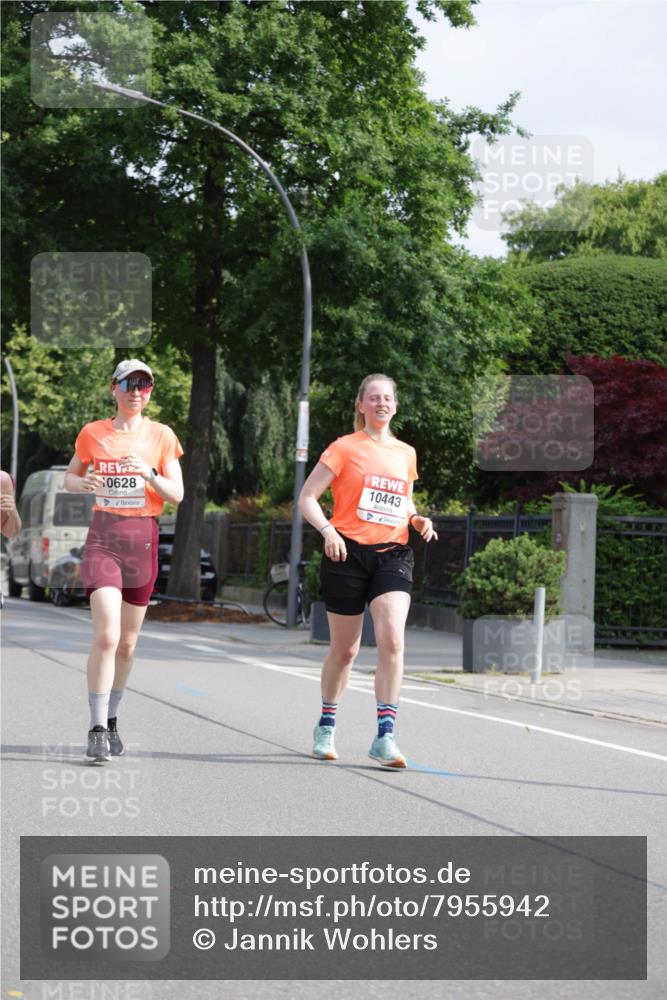 15.06.2025 - REWE Women's Run Jannik Wohlers http://msf.ph/oto/7955942 15.06.2025 08:51:29 Laufen 0628, 10443 meine-sportfotos.de