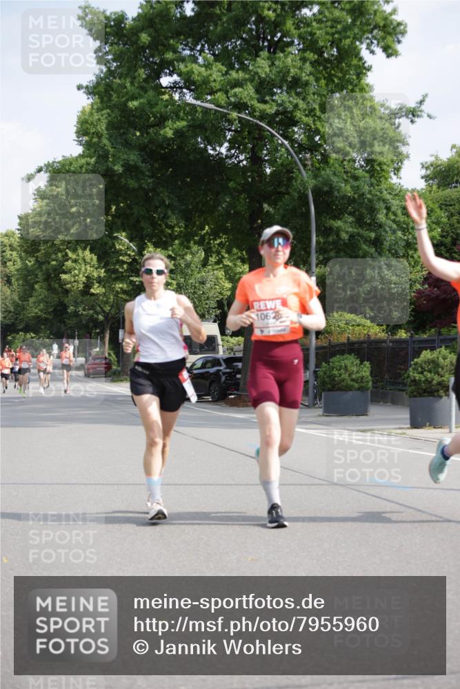 15.06.2025 - REWE Women's Run Jannik Wohlers http://msf.ph/oto/7955960 15.06.2025 08:51:30 Laufen 1062 meine-sportfotos.de