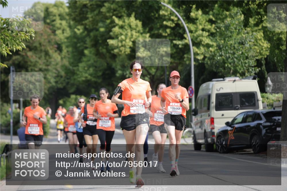 15.06.2025 - REWE Women's Run Jannik Wohlers http://msf.ph/oto/7956017 15.06.2025 08:51:39 Laufen 10123, 10823, 341, 10867, 10693 meine-sportfotos.de