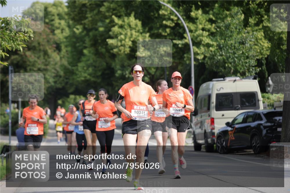 15.06.2025 - REWE Women's Run Jannik Wohlers http://msf.ph/oto/7956026 15.06.2025 08:51:40 Laufen 1082, 10123, 10341, 1086, 10693 meine-sportfotos.de