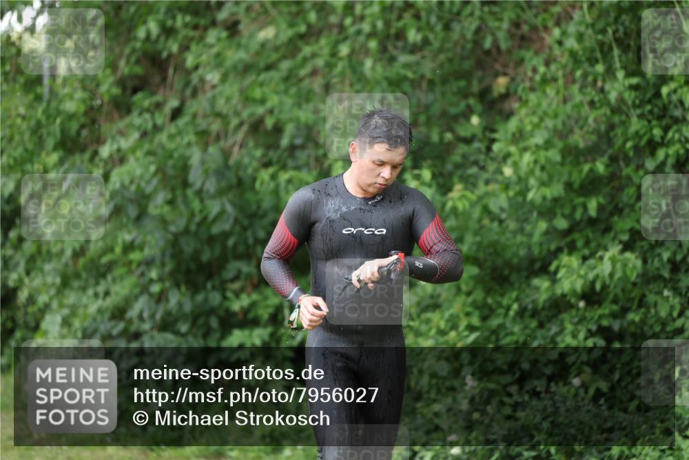 15.06.2025 - 7 Türme Triathlon Michael Strokosch http://msf.ph/oto/7956027 15.06.2025 12:34:45 Schwimmen 352, 359, 482, 526, 535, 547 meine-sportfotos.de