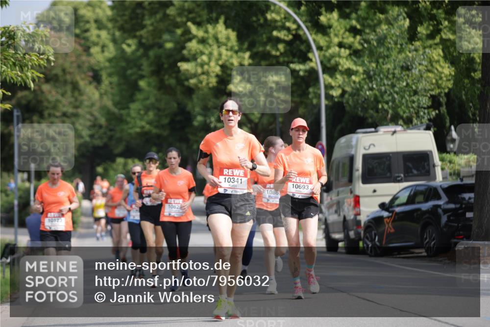 15.06.2025 - REWE Women's Run Jannik Wohlers http://msf.ph/oto/7956032 15.06.2025 08:51:40 Laufen 10123, 21, 10828, 10341, 1086, 10693 meine-sportfotos.de