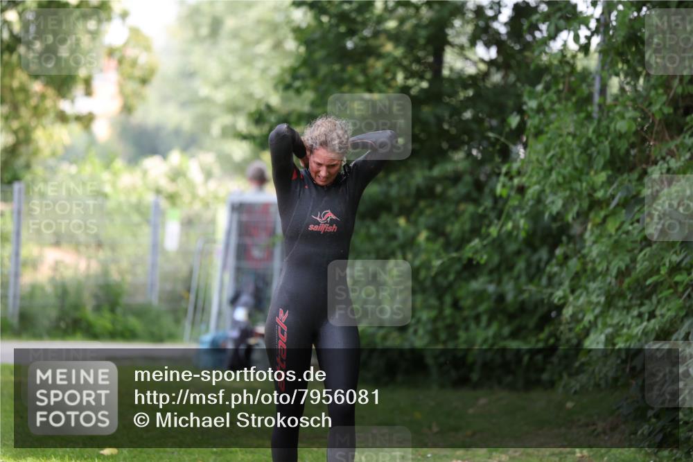 15.06.2025 - 7 Türme Triathlon Michael Strokosch http://msf.ph/oto/7956081 15.06.2025 12:35:01 Schwimmen 352, 420, 526, 533 meine-sportfotos.de