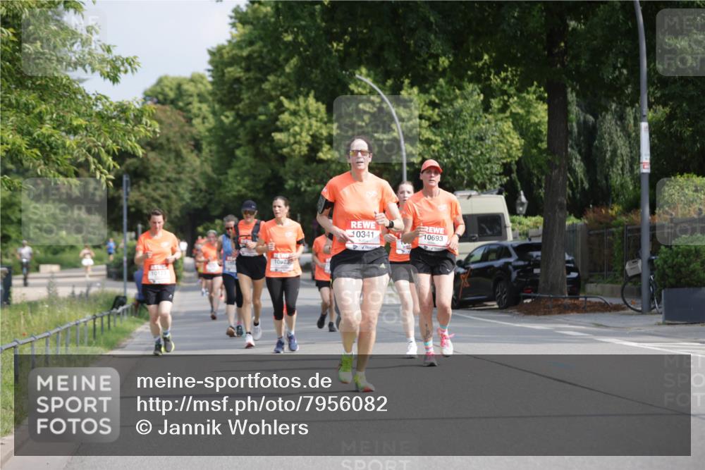 15.06.2025 - REWE Women's Run Jannik Wohlers http://msf.ph/oto/7956082 15.06.2025 08:51:41 Laufen 10823, 10123, 10341, 10693 meine-sportfotos.de