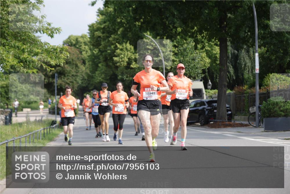 15.06.2025 - REWE Women's Run Jannik Wohlers http://msf.ph/oto/7956103 15.06.2025 08:51:41 Laufen 062, 10123, 10341, 10, 10693 meine-sportfotos.de