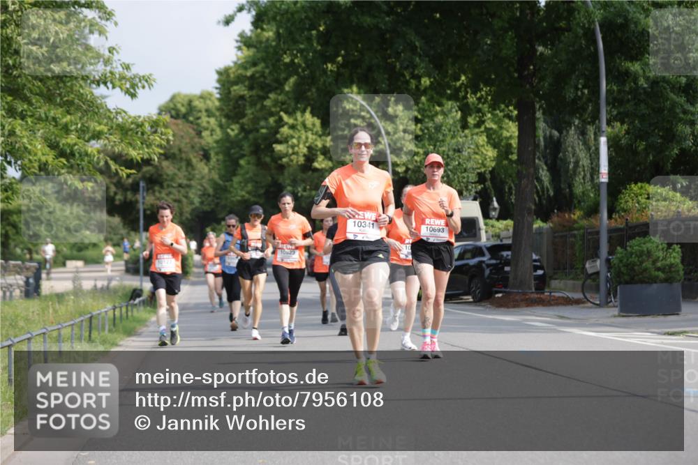 15.06.2025 - REWE Women's Run Jannik Wohlers http://msf.ph/oto/7956108 15.06.2025 08:51:42 Laufen 10823, 10123, 10341, 10, 53, 10693 meine-sportfotos.de