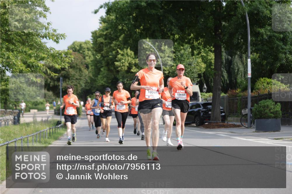 15.06.2025 - REWE Women's Run Jannik Wohlers http://msf.ph/oto/7956113 15.06.2025 08:51:42 Laufen 10123, 10823, 10341, 10693, 108 meine-sportfotos.de