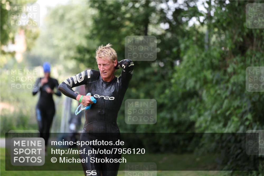 15.06.2025 - 7 Türme Triathlon Michael Strokosch http://msf.ph/oto/7956120 15.06.2025 12:35:12 Schwimmen 420, 532, 533 meine-sportfotos.de