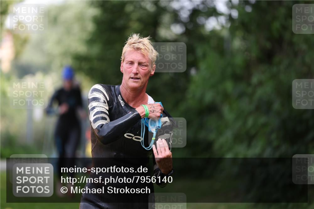 15.06.2025 - 7 Türme Triathlon Michael Strokosch http://msf.ph/oto/7956140 15.06.2025 12:35:14 Schwimmen 408, 420, 532, 533 meine-sportfotos.de