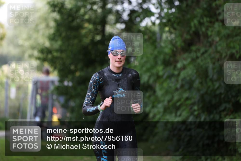 15.06.2025 - 7 Türme Triathlon Michael Strokosch http://msf.ph/oto/7956160 15.06.2025 12:35:19 Schwimmen 408, 420, 532, 533 meine-sportfotos.de