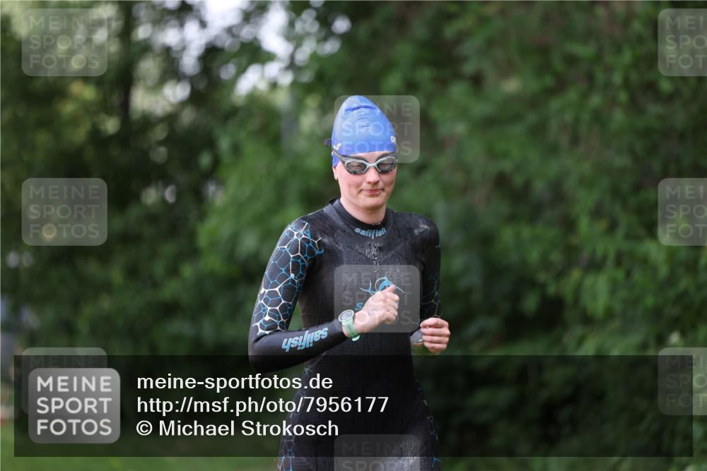 15.06.2025 - 7 Türme Triathlon Michael Strokosch http://msf.ph/oto/7956177 15.06.2025 12:35:19 Schwimmen 408, 420, 532, 533 meine-sportfotos.de