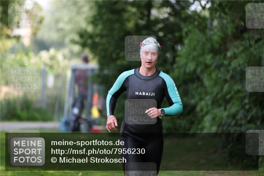 15.06.2025 - 7 Türme Triathlon Michael Strokosch http://msf.ph/oto/7956230 15.06.2025 12:35:33 Schwimmen 408 meine-sportfotos.de