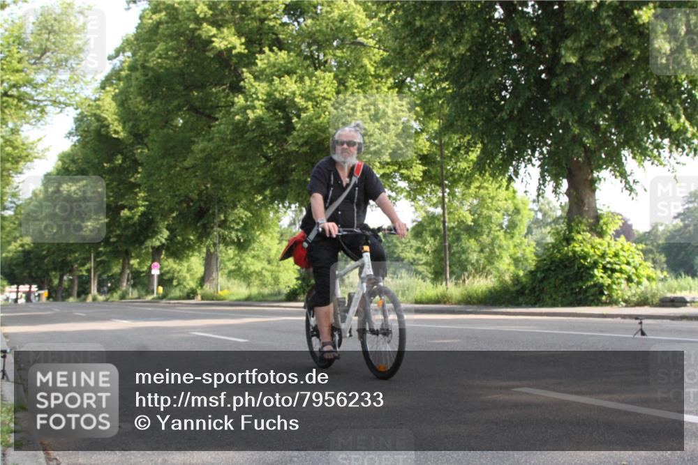 15.06.2025 - 7 Türme Triathlon Yannick Fuchs http://msf.ph/oto/7956233 15.06.2025 08:56:54 Radfahren  meine-sportfotos.de