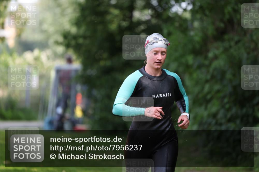 15.06.2025 - 7 Türme Triathlon Michael Strokosch http://msf.ph/oto/7956237 15.06.2025 12:35:33 Schwimmen 408 meine-sportfotos.de