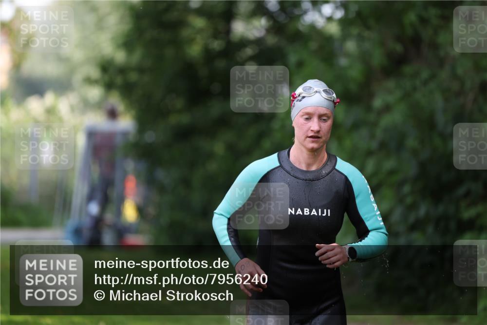 15.06.2025 - 7 Türme Triathlon Michael Strokosch http://msf.ph/oto/7956240 15.06.2025 12:35:33 Schwimmen 408 meine-sportfotos.de