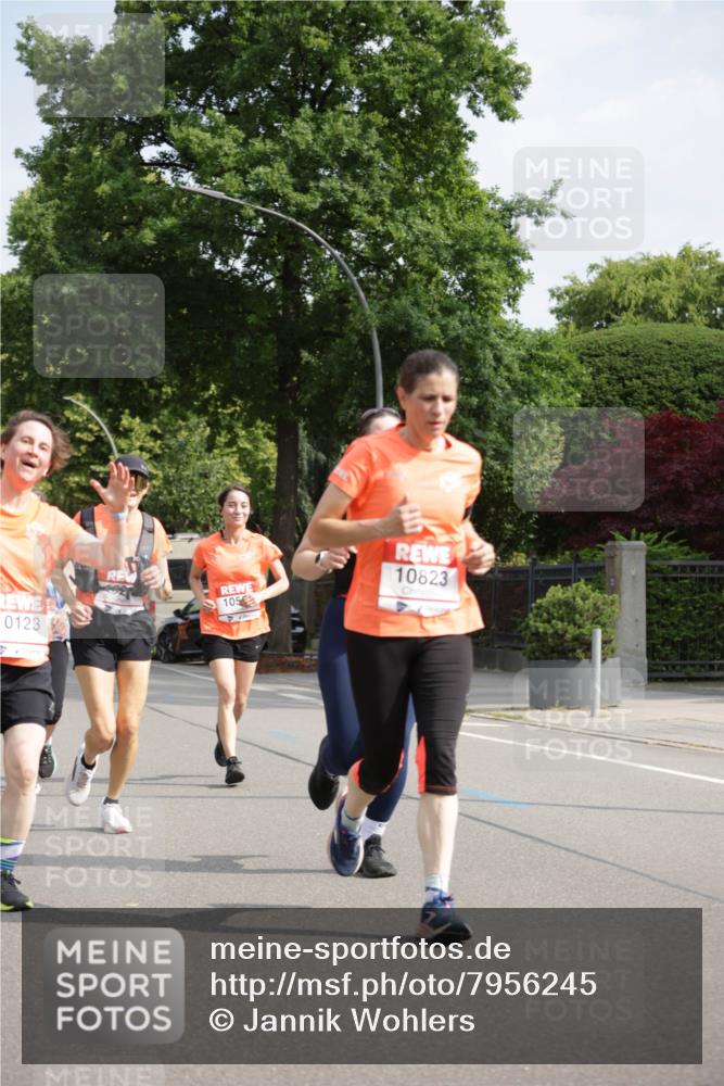 15.06.2025 - REWE Women's Run Jannik Wohlers http://msf.ph/oto/7956245 15.06.2025 08:51:46 Laufen 0123, 10823 meine-sportfotos.de