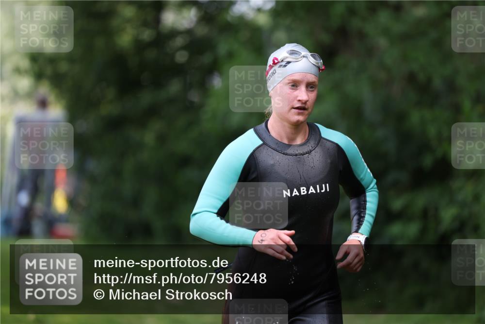 15.06.2025 - 7 Türme Triathlon Michael Strokosch http://msf.ph/oto/7956248 15.06.2025 12:35:34 Schwimmen 408 meine-sportfotos.de