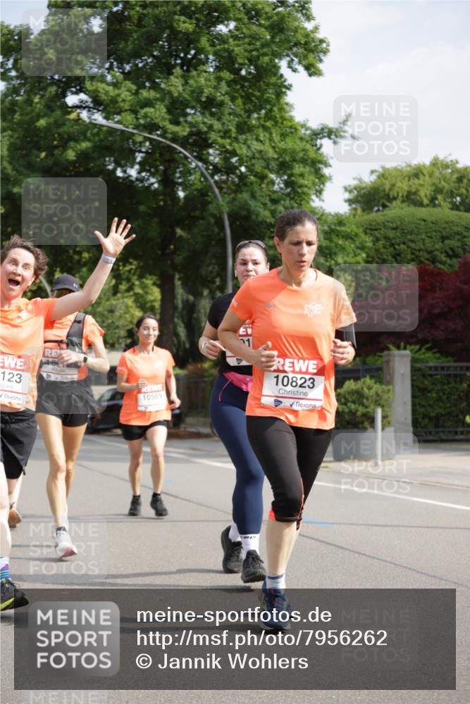15.06.2025 - REWE Women's Run Jannik Wohlers http://msf.ph/oto/7956262 15.06.2025 08:51:46 Laufen 123, 10569, 10823 meine-sportfotos.de