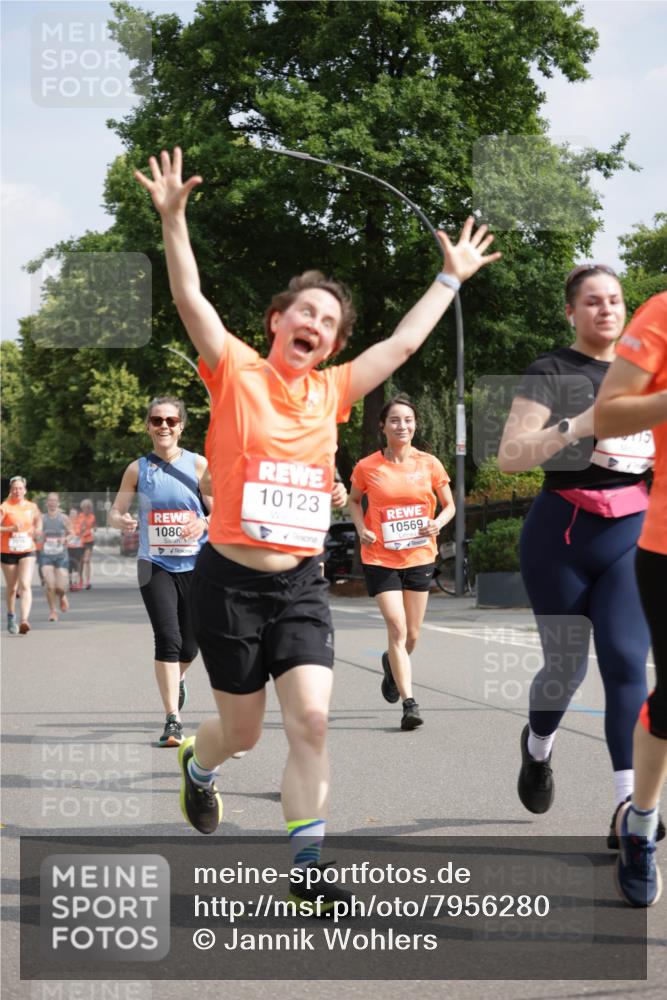 15.06.2025 - REWE Women's Run Jannik Wohlers http://msf.ph/oto/7956280 15.06.2025 08:51:47 Laufen 1080, 10123, 10569 meine-sportfotos.de