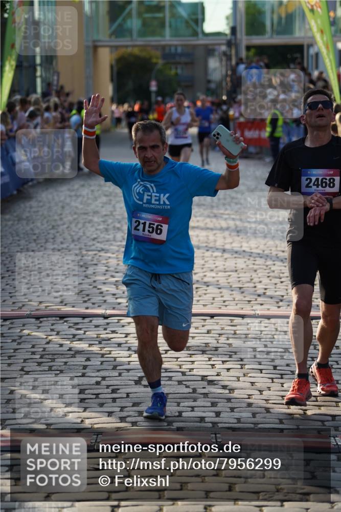 13.06.2025 - Holstenköstenlauf Felixshl http://msf.ph/oto/7956299 13.06.2025 19:47:04 Laufen 2020, 2156, 2468, 2881, 3225 meine-sportfotos.de