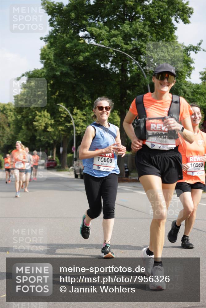 15.06.2025 - REWE Women's Run Jannik Wohlers http://msf.ph/oto/7956326 15.06.2025 08:51:48 Laufen 10809, 1027, 10569 meine-sportfotos.de