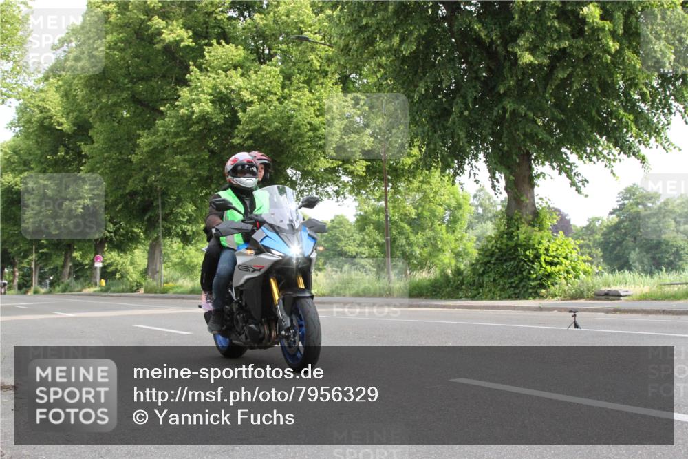 15.06.2025 - 7 Türme Triathlon Yannick Fuchs http://msf.ph/oto/7956329 15.06.2025 09:30:26 Radfahren  meine-sportfotos.de