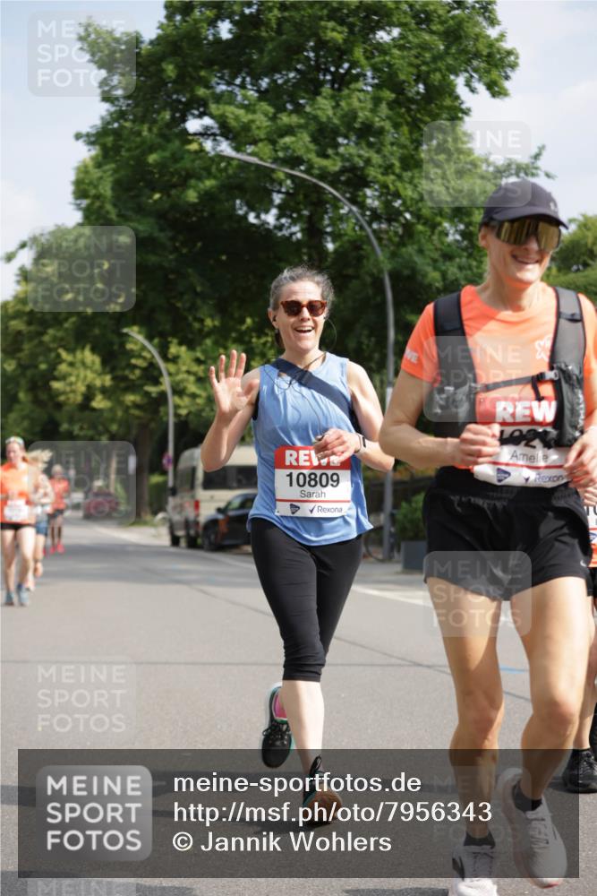 15.06.2025 - REWE Women's Run Jannik Wohlers http://msf.ph/oto/7956343 15.06.2025 08:51:48 Laufen 10809 meine-sportfotos.de