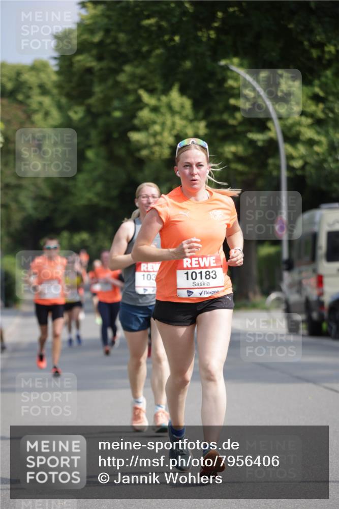 15.06.2025 - REWE Women's Run Jannik Wohlers http://msf.ph/oto/7956406 15.06.2025 08:51:50 Laufen 103, 10183, 4 meine-sportfotos.de