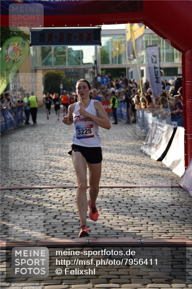 13.06.2025 - Holstenköstenlauf Felixshl http://msf.ph/oto/7956411 13.06.2025 19:47:08 Laufen 2881, 3225, 3955, 3981 meine-sportfotos.de