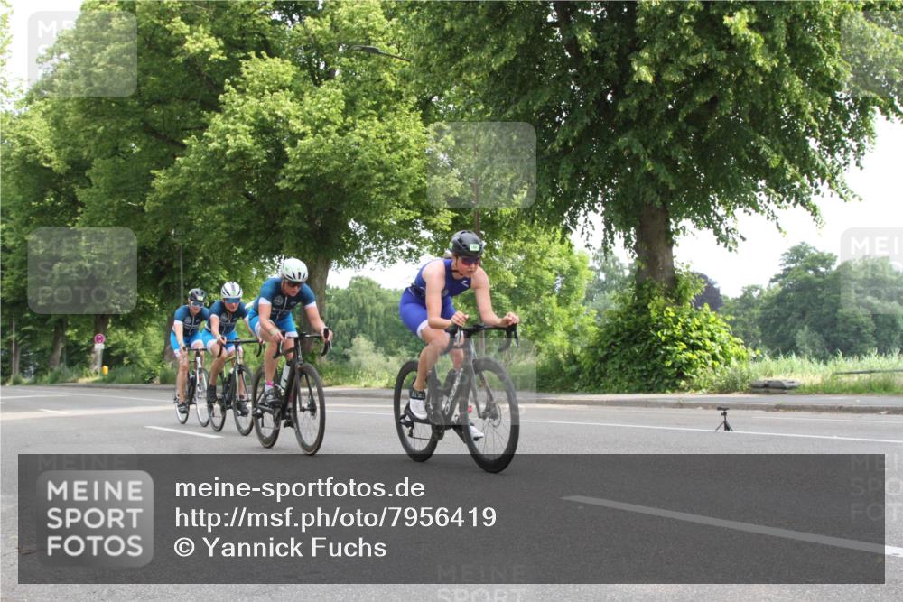 15.06.2025 - 7 Türme Triathlon Yannick Fuchs http://msf.ph/oto/7956419 15.06.2025 09:48:11 Radfahren  meine-sportfotos.de