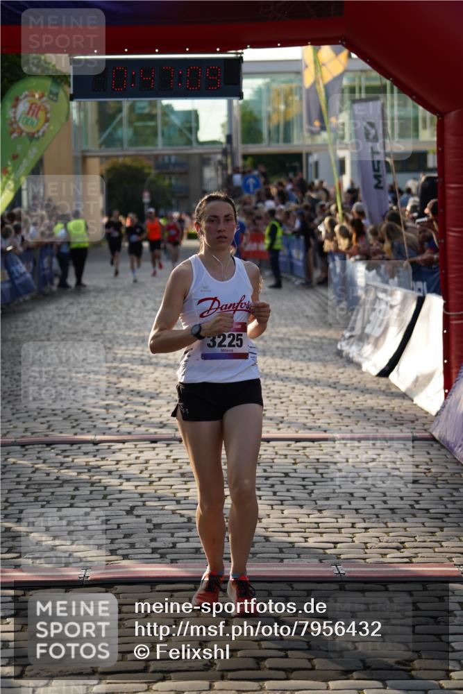 13.06.2025 - Holstenköstenlauf Felixshl http://msf.ph/oto/7956432 13.06.2025 19:47:08 Laufen 2881, 3225, 3955, 3981 meine-sportfotos.de