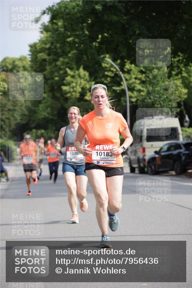 15.06.2025 - REWE Women's Run Jannik Wohlers http://msf.ph/oto/7956436 15.06.2025 08:51:51 Laufen 10365, 10183 meine-sportfotos.de