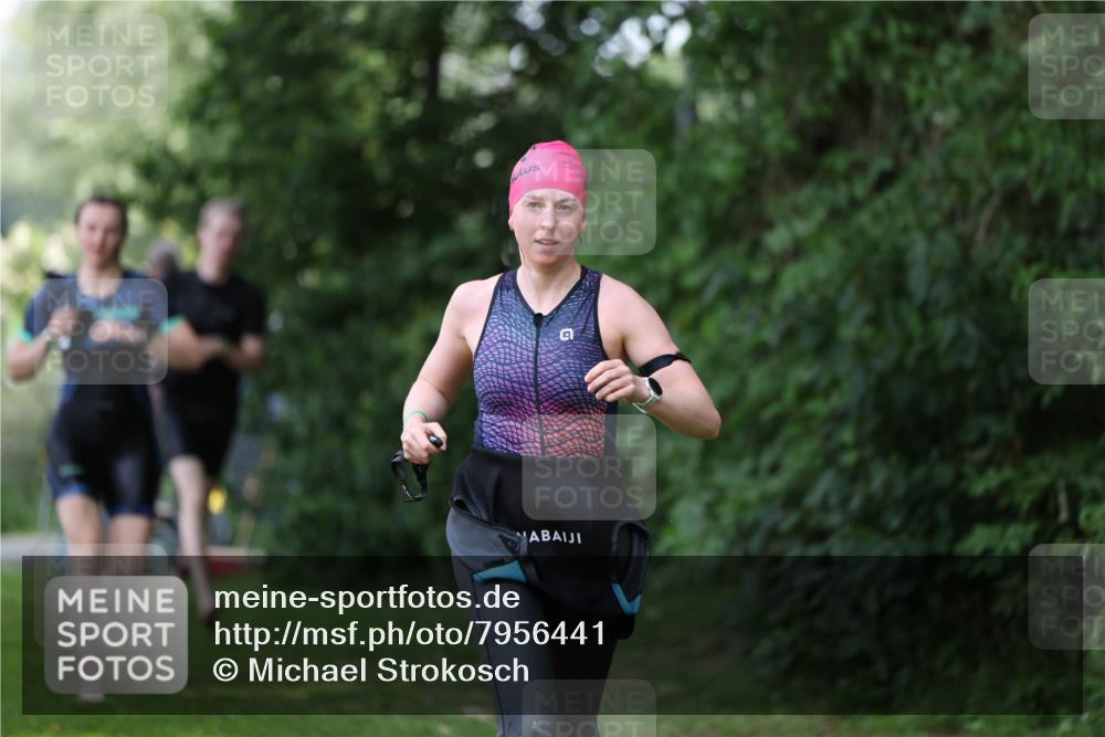 15.06.2025 - 7 Türme Triathlon Michael Strokosch http://msf.ph/oto/7956441 15.06.2025 12:36:45 Schwimmen 429, 514, 584, 666 meine-sportfotos.de