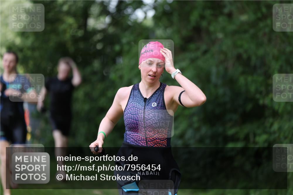 15.06.2025 - 7 Türme Triathlon Michael Strokosch http://msf.ph/oto/7956454 15.06.2025 12:36:46 Schwimmen 429, 514, 584, 645, 666 meine-sportfotos.de