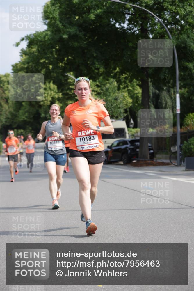 15.06.2025 - REWE Women's Run Jannik Wohlers http://msf.ph/oto/7956463 15.06.2025 08:51:51 Laufen 10365, 10183 meine-sportfotos.de