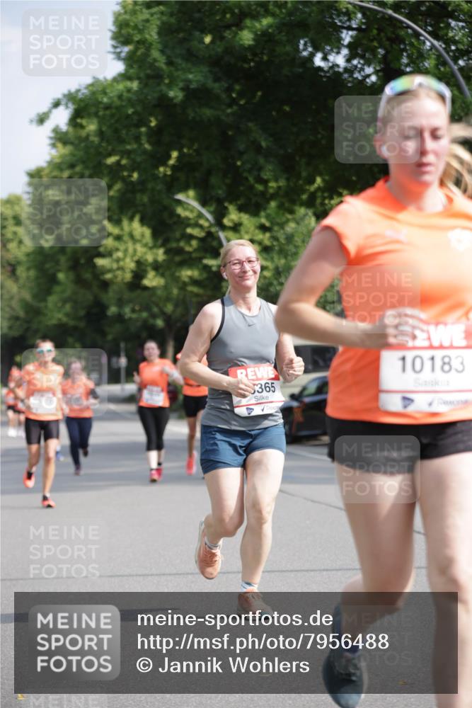 15.06.2025 - REWE Women's Run Jannik Wohlers http://msf.ph/oto/7956488 15.06.2025 08:51:52 Laufen 365, 10183 meine-sportfotos.de